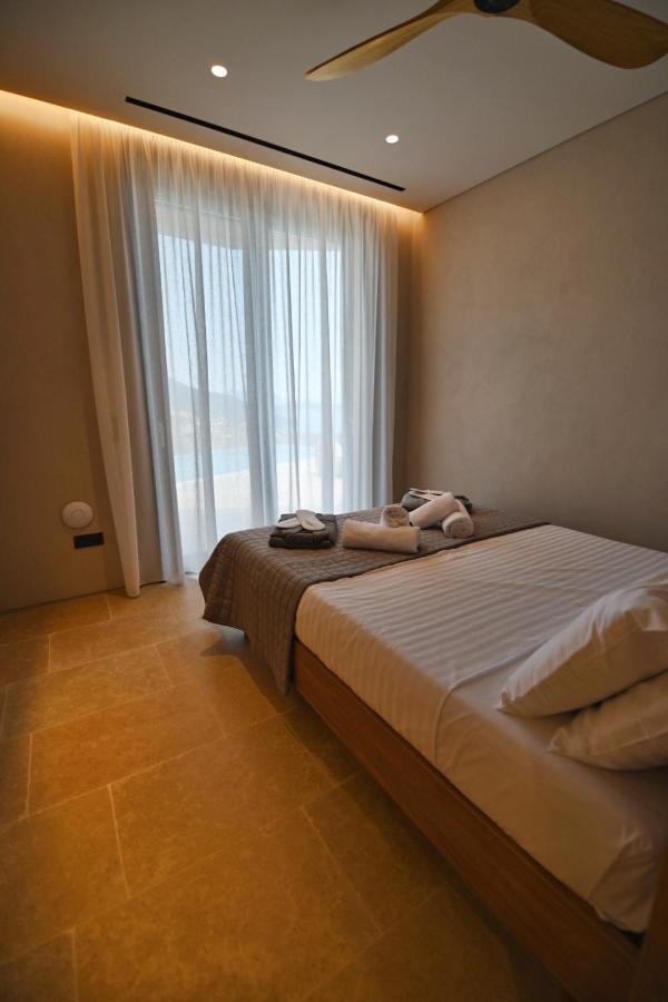 Blooms Of Sivota Bay - Luxury Villas With Private Heated Pool Esterno foto